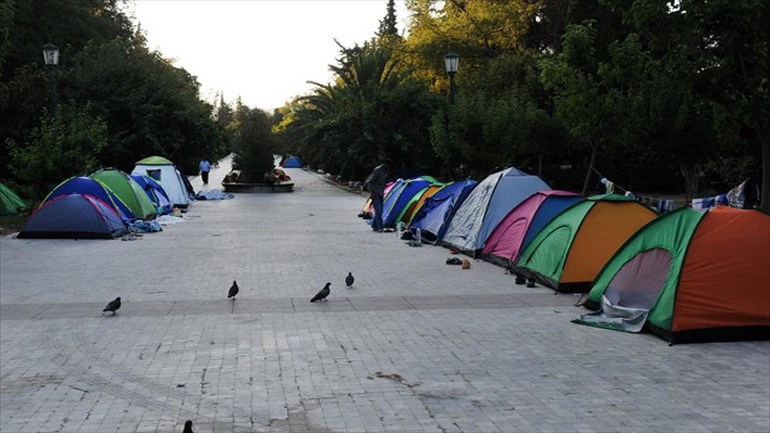 2.558 σκηνές από την Περιφέρεια Κεντρικής Μακεδονίας προς τους πρόσφυγες